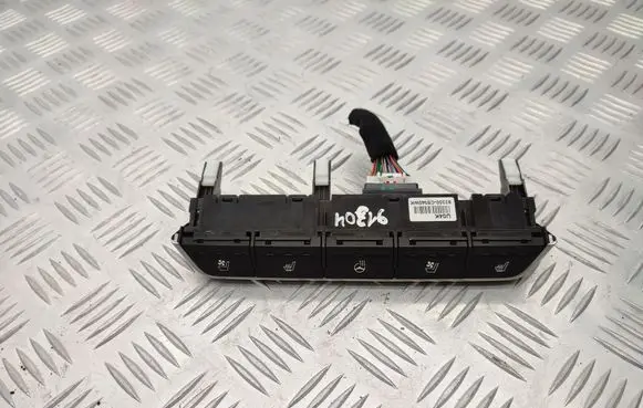 KIA Sorento Seat heating switch 93300C5040WK