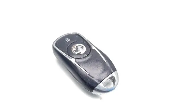 Opel Insignia B Ignition key/card 