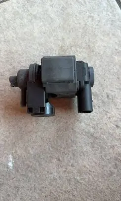 Audi A5 8T 8F Turbo solenoid valve 059906627L