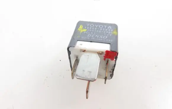 Toyota Auris E180 Window wiper interval relay 1567002900 9008087030