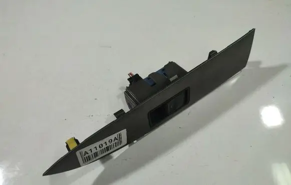 Toyota Avensis T270 Electric window control switch 7427105040