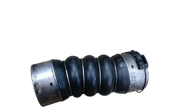 BMW 5 F10 F11 Intercooler hose/pipe 851345
