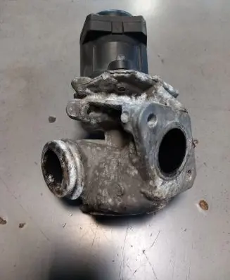Ford Focus EGR valve 216049521