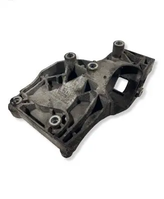 Opel Insignia A A/C compressor mount bracket 55582510