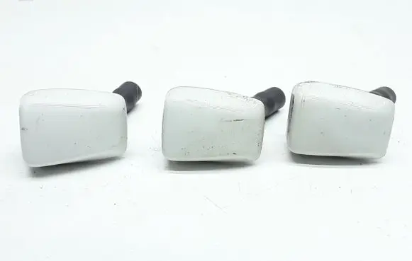 Volvo V40 Windshield washer spray nozzle 