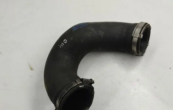 Audi Q7 4L Intercooler hose/pipe 7L6145972E