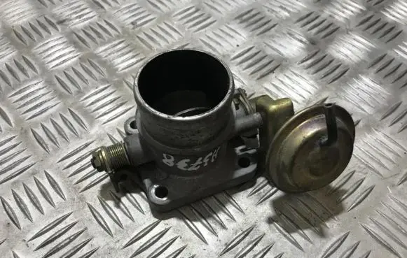 Nissan Primera Throttle valve