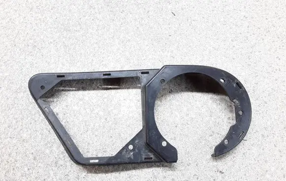 Mercedes-Benz CLS C219 Fog light bracket A2198850414