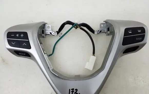Toyota Verso Steering wheel buttons/switches 451000F360