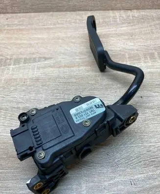 Ford Galaxy Accelerator throttle pedal 7M1721603A 98VW9F836AB