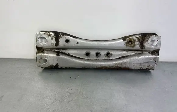 Porsche Macan (95B) Muffler mount bracket/holder 8K0803183B