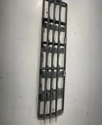Volvo S40 Front bumper lower grill 30657006