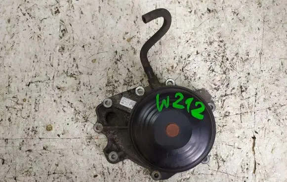Mercedes-Benz E W212 Water pump A6512004901