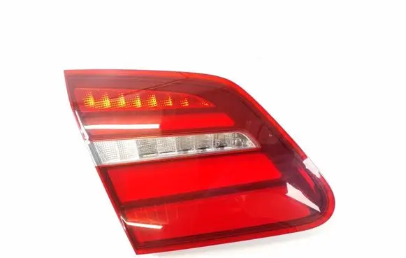 Tailgate rear/tail lights