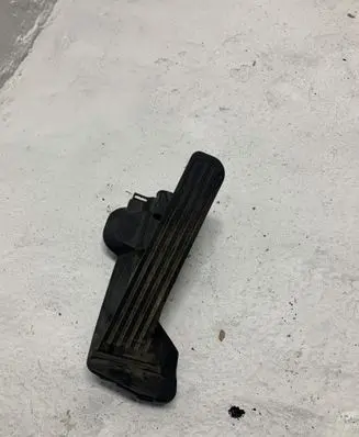 Volkswagen Golf V Accelerator throttle pedal 1K2721503M 6PV00874500