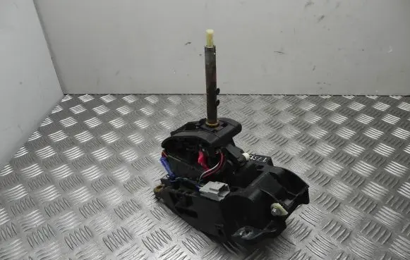 Ford Fusion Gear shifter/selector DG9P7K001JA T7339