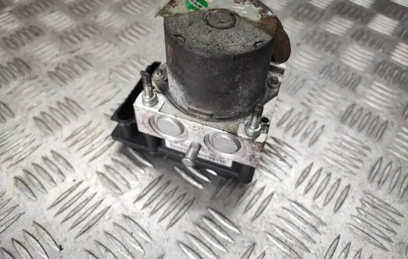 Nissan Primera ABS Pump 0265800334 58628G0106