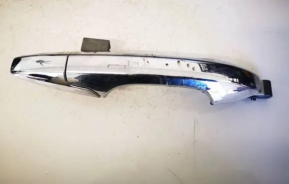Honda CR-V Front door exterior handle 