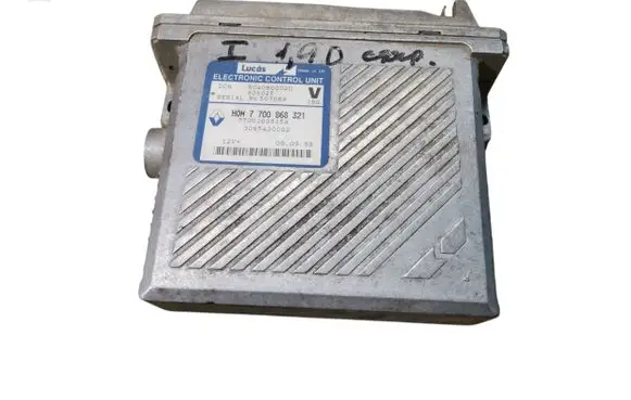 Volvo S40, V40 Engine control unit/module 7700868321 7700103515A 3085430002