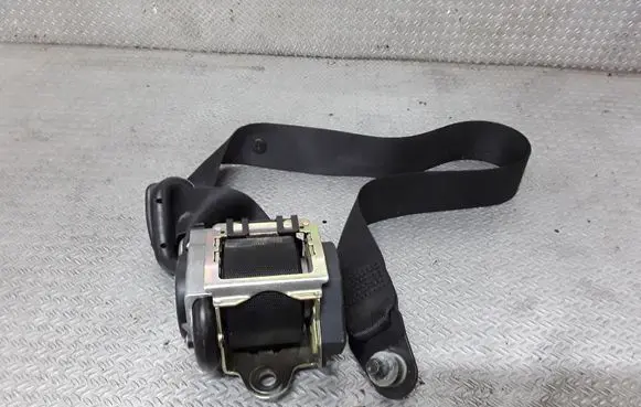 Rear seatbelt