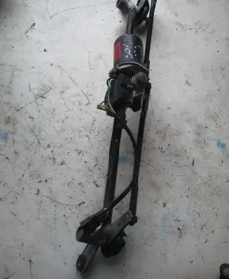 KIA Soul Front wiper linkage and motor 981102K900