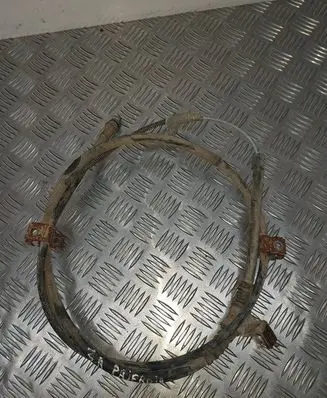 Mitsubishi Pajero Handbrake/parking brake wiring cable 