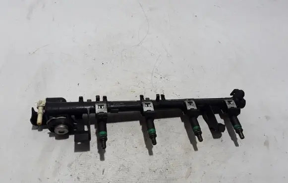 Volvo S40 Fuel main line pipe 5M569H487BA