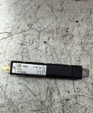 Volkswagen Golf VI Aerial antenna amplifier 1K9035552