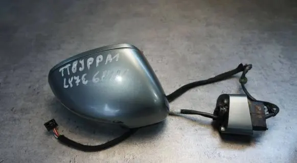 Audi TT TTS Mk2 Front door electric wing mirror 