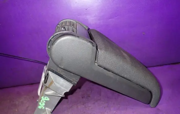 Opel Vectra C Armrest 13171943