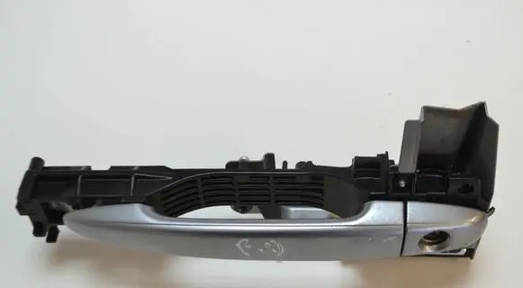 Subaru Legacy Front door exterior handle 