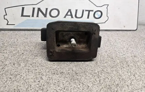 BMW 5 E60 E61 Front wishbone bush 6770289 139811