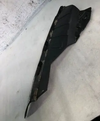 Mercedes-Benz GLA H247 Front bumper mounting bracket A2478859303