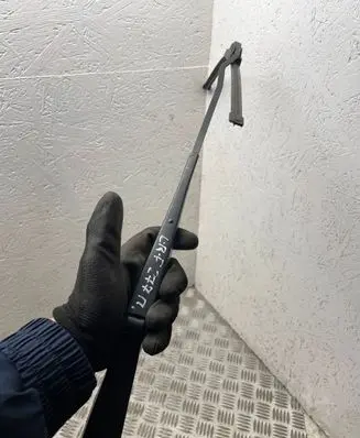 Land Rover Freelander Front wiper blade arm