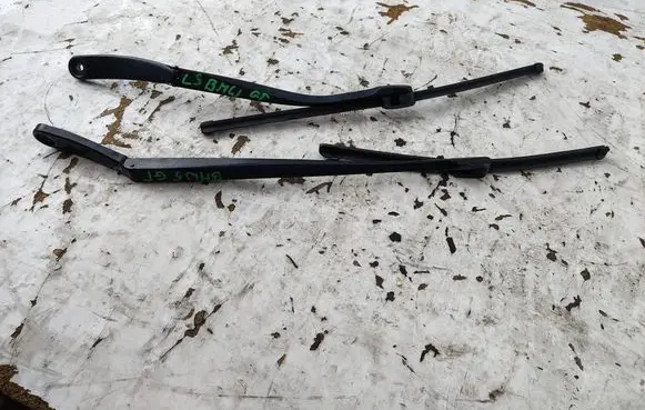 BMW 5 GT F07 Front wiper blade arm 