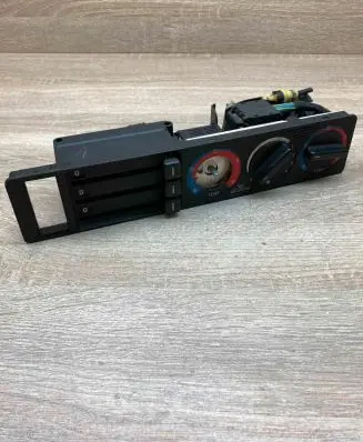 BMW 5 E34 Climate control unit 1391878 1384295