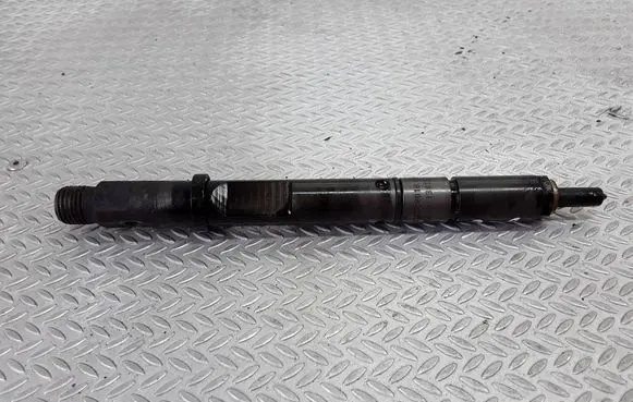 Audi A6 S6 C5 4B Fuel injector 059130201B