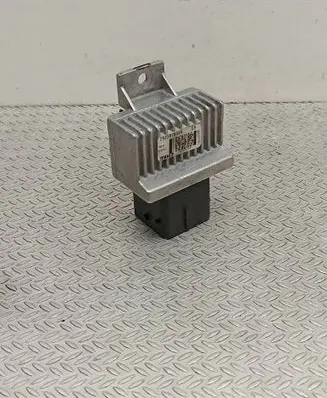 Renault Twingo III Glow plug pre-heat relay 252307864R 0594 RESF112