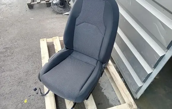 Seat Leon (5F) Front passenger seat 