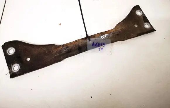 Volkswagen Touran I Engine mounting bracket