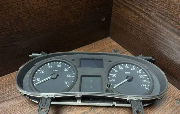 Renault Kangoo I Speedometer (instrument cluster) 216778515 P8200336241