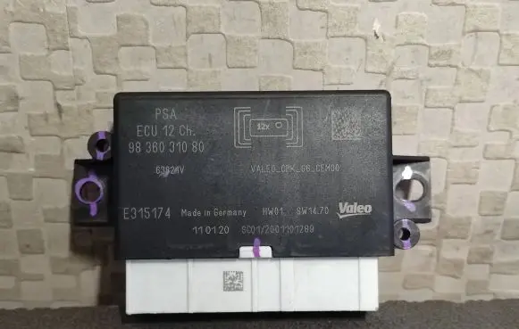 Peugeot 2008 II Parking PDC control unit/module 9836031080