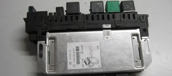 Mercedes-Benz CL C215 Fuse module A0265455332