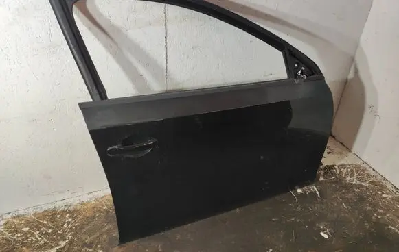 Volkswagen Jetta VI Front door 