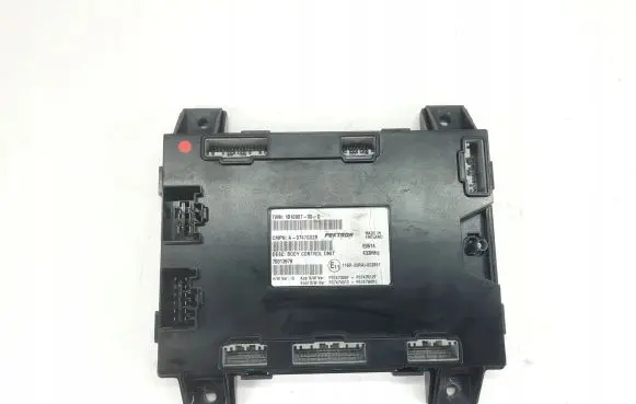 Tesla Model S Gateway control module 101090700D