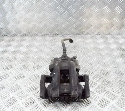 BMW 2 F22 F23 Rear brake caliper W09082