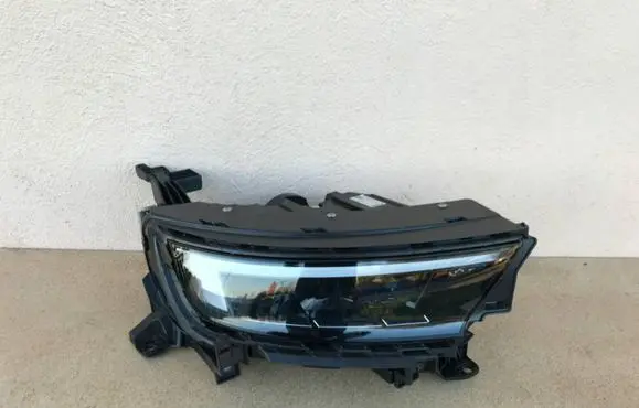 Opel Mokka B Headlight/headlamp 9834007980 368158932 202660227