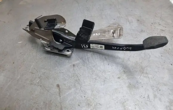 Ford Kuga I Brake pedal 3M512467AR