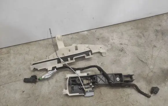 Ford Explorer V Front door lock BB5378218B50A GB5T14F514AC
