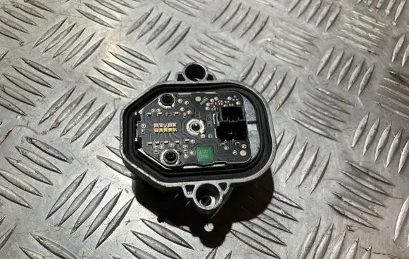 Volvo S90, V90 LED ballast control module TM25042